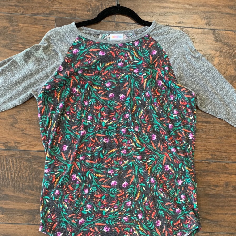 Lularoe Randy Tee Small